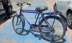 Otomobilin çarptığı bisikletli hayatını kaybetti
