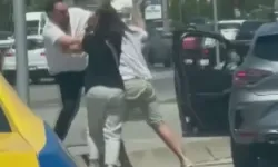 Yol verme tartışması yumruklu kavgaya dönüştü: Bir kadın da yumrukların hedefi oldu!
