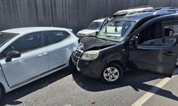 Zincirleme trafik kazası! Ortalık savaş alanına döndü... 2’si çocuk çok sayıda yaralı var!