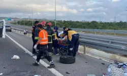 Otomobil yön tabelasına çarptı, 1 kişi hayatını kaybetti 4 kişi yaralandı