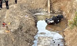 Feci kaza: Baba ve Oğul dereye uçan otomobilde can verdi!