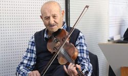 İzmir Bergama'nın asırlık çınarı öğretmen Hüseyin Kocakülah vefat etti