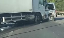 İzmir’de feci kaza: Kontrolden çıkan araç karşı şeride geçti, sürücü hayatını kaybetti!