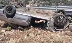 Kontrolden çıkan otomobil takla attı: Ölü ve yaralı var...