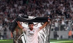 Orkun Kökçü Beşiktaş'ta: Tüpraş Stadyumu’nda coşkulu imza töreni!