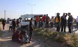 Tarım işçilerini taşıyan minibüs devrildi: Çok sayıda yaralı var!
