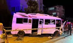 11 kişi yaralandı, kopan kulağı polis buldu: Feci kazada minibüs ile otomobil çarpıştı!