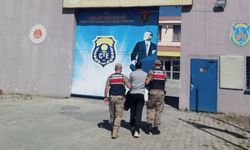 2 ayrı suçtan aranıyordu: Saklandığı evde yakayı ele verdi!