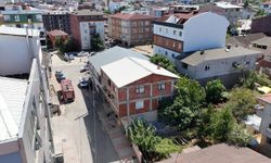 3 katlı bina çökme riski nedeniyle boşaltıldı