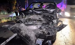 Ticari araçla otomobilin çarpışması sonucu 4 kişi yaralandı