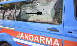 Adliye çıkışında şok olay: Jandarma aracına silahlı saldırı düzenlendi