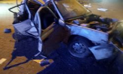 TIR kazasında 2 kişi öldü, 1 çocuk ağır yaralı
