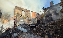 Balıkesir'deki yangında 15 ev kullanılamaz hale geldi