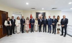 Başkan Tugay, fuarın onur konuğu ülkesi Bosna Hersek heyetini ağırladı