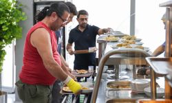 Buca'da "Askıda Yemek" uygulaması, binlerce yurttaşa destek oldu