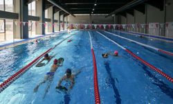 Buca'nın yıldızı Sporium, yüzme kursları ile kapılarını açtı