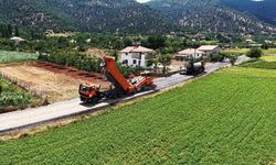 Çameli'nde yol seferberliği: Kırsal mahallelerde asfalt mesaisi