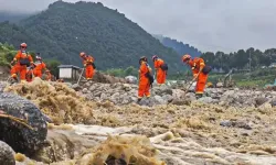 Çin'de şiddetli sel can aldı: 15 ölü, çok sayıda kayıp var