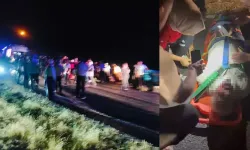 Düğünden dönenleri taşıyan minibüs devrildi: 6’sı çocuk, 15 yaralı