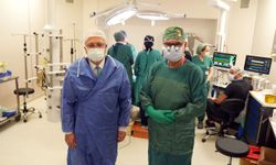 EÜTF Hastanesi Merkezi Ameliyathane'de ilk operasyon yapıldı