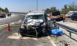 Feci kaza! İki araç kafa kafaya girdi: Ölü ve yaralılar var