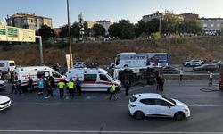 Finans merkezi servisi devrildi: Kazanın şiddeti gözler önüne serildi!