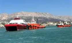 Çeşme'den Sakız'a giden gemi kaza yaptı