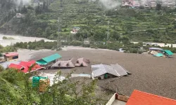 Hindistan’da sel ve heyelan felaketi: 4 ölü, 100 kayıp