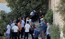 İki kız kardeş evlerinde ölü bulundu