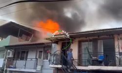 İzmir Konak'ta feci yangın: Dumanlar gökyüzünü kapladı