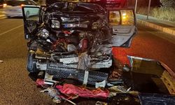 Kamyon ile otomobilin çarpıştığı kazada 3 kişi yaralandı
