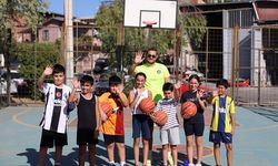 Karabağlar'ın parklarında yaz boyu spor zamanı