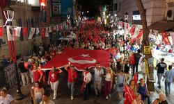Karşıyaka’da 30 Ağustos Zafer Bayramı kutlamalarında fener alayı