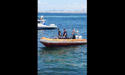 Kimliği belirsiz erkek cesedi sahile vurdu