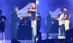 Genç kız evlilik teklifini reddetmesine rağmen zorla yüzük taktılar, konserde skandal!