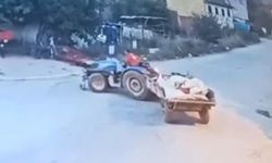 Korkunç anlar! Traktör küçük çocuğun üzerinden geçti: O anlar kamerada