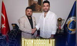 Menemen FK'da Özkan Karabulut imzaladı