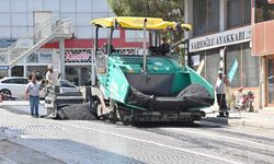 Manisa Büyükşehir, 17 ilçede yol çalışmalarına devam ediyor