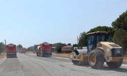 Manisa Büyükşehir'den güvenli ve konforlu yollar için asfalt seferberliği