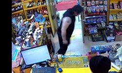Market alışverişi sırasında fenalaştı, hayatını kaybetti: Acı olay kamerada!