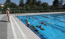 Muğla Büyükşehir, çocuklar için ücretsiz yüzme eğitimi veriyor