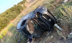Otomobil şarampole devrildi, 2 kişi yaralandı