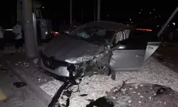 Otomobilin ciple çarpıştığı kazada 2'si çocuk 7 kişi yaralandı