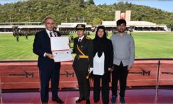 Şehit Ömer Halisdemir'in kızı Elif Nur Halisdemir kimdir?