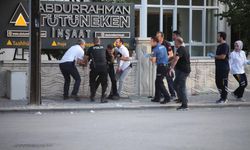 Sevgilisi terk etti, caddeyi kana buluyordu: Polisten nefes kesen müdahale!
