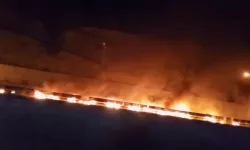 Seyir halindeyken yanan tır ortalığı savaş alanına çevirdi