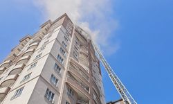 SON DAKİKA | 14 katlı apartmanda yangın: Mahsur kalanlar var