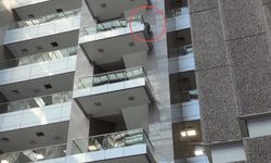 SON DAKİKA | Çağlayan Adliyesi'nde bir kişi, 3. kattan atlamaya çalıştı
