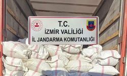 Torbalı’da depo ve minibüslere baskın: Tonlarca kaçak tütün ele geçirildi!
