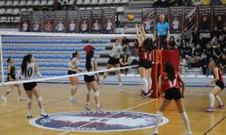 Turgutlu Belediyesi Kadın Voleybol Takımı'nın yeni sezon fikstürü açıklandı